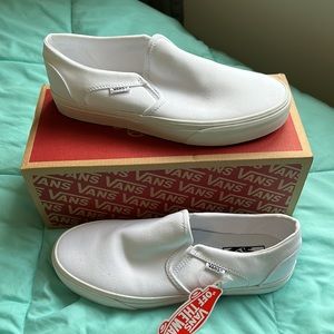NWT Men’s Vans White Asher Slip On